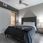 Brand New Luxury Apartment Weho Avl