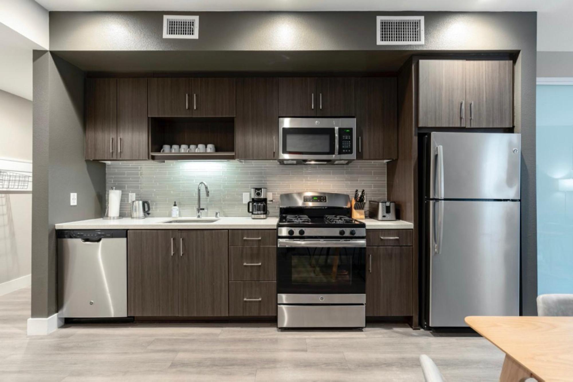 Brand New Luxury Weho Avl *
